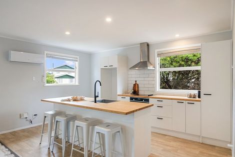 Photo of property in 14 Rangiatea Street, Paraparaumu Beach, Paraparaumu, 5032