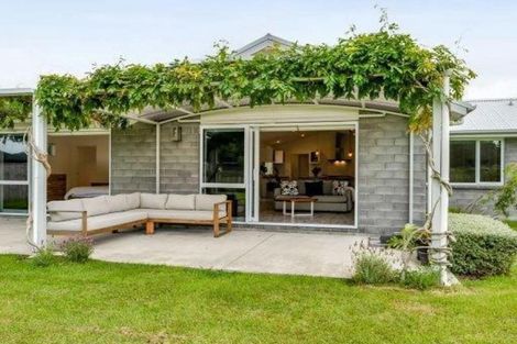 Photo of property in 2 Mercade Close, Stratford, 4332