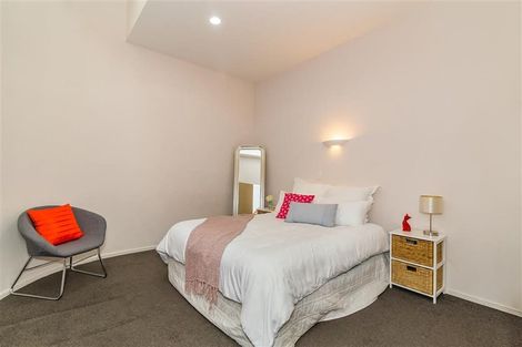 Photo of property in Metro Apartments, 220u8 Thorndon Quay, Pipitea, Wellington, 6011