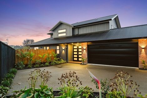 Photo of property in 2a Roland Road, Greenhithe, Auckland, 0632