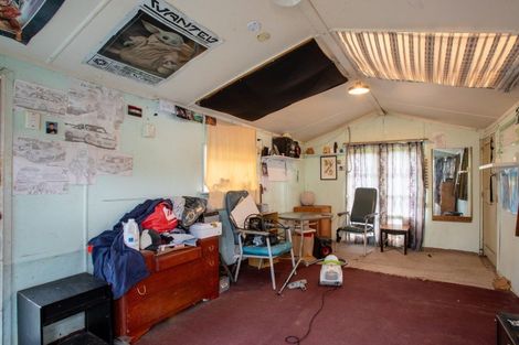 Photo of property in 21 Atkinson Street, Woodville, 4920