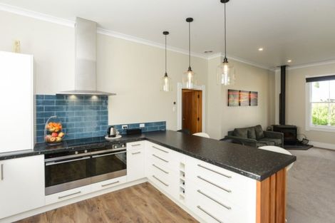 Photo of property in 15 Saint Marys Road, Waipukurau, 4200