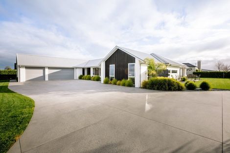 Photo of property in 109 Saint Kilda Road, Cambridge, 3434