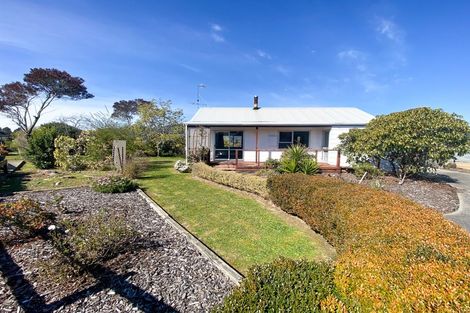 Photo of property in 108 Commercial Street, Takaka, 7110