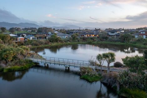 Photo of property in 4 Matuku Place, Paraparaumu Beach, Paraparaumu, 5032