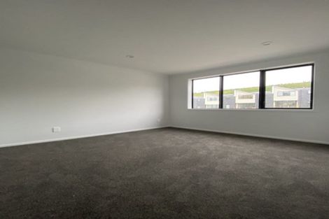Photo of property in 18 Holystone Road, Whitby, Porirua, 5024