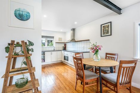 Photo of property in 18 Kamara Road, Glen Eden, Auckland, 0602