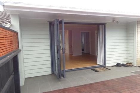 Photo of property in 3/44 Rua Road, Glen Eden, Auckland, 0602