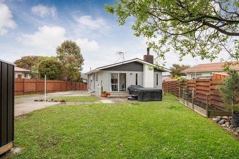 Photo of property in 9 Lyndale Place, Kelvin Grove, Palmerston North, 4414