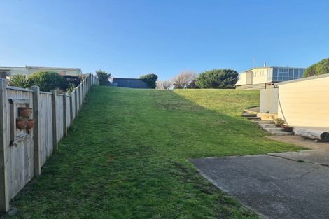 Photo of property in 6 Carter Crescent, Foxton Beach, Foxton, 4815