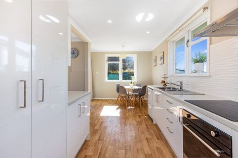 Photo of property in 4a Hollard Grove, Avalon, Lower Hutt, 5011