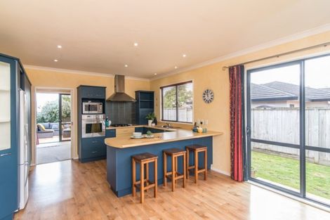 Photo of property in 21 Regent Drive, Paraparaumu Beach, Paraparaumu, 5032