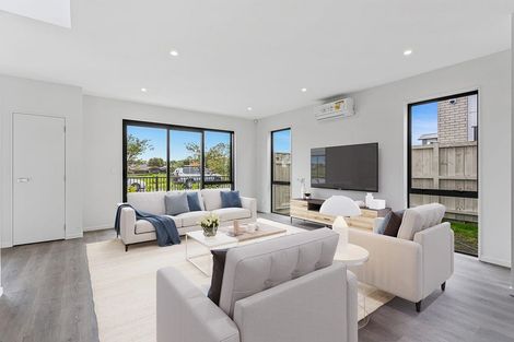 Photo of property in 16 Riria Crescent, Takanini, 2112