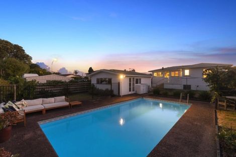 Photo of property in 11 Montmere Avenue, Te Atatu Peninsula, Auckland, 0610