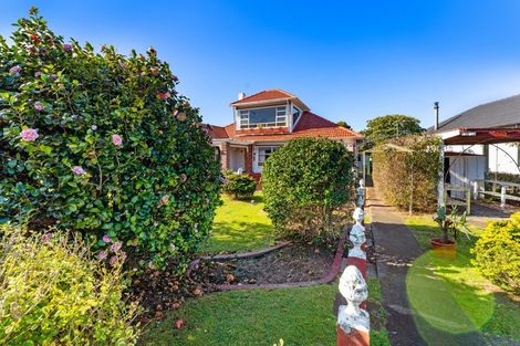 Photo of property in 22 Budleigh Street, Frankleigh Park, New Plymouth, 4310