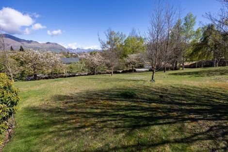 Photo of property in 5 Cottonwood Lane, Wanaka, 9305