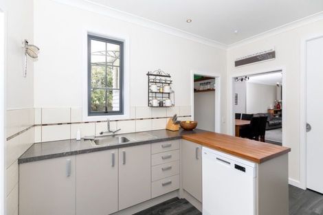 Photo of property in 5 Casey Avenue, Fairfield, Hamilton, 3214