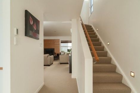 Photo of property in 3 Tiketike Way, Brooklyn, Wellington, 6021