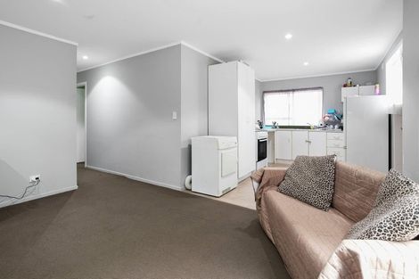 Photo of property in 121 Ennis Avenue, Pakuranga Heights, Auckland, 2010