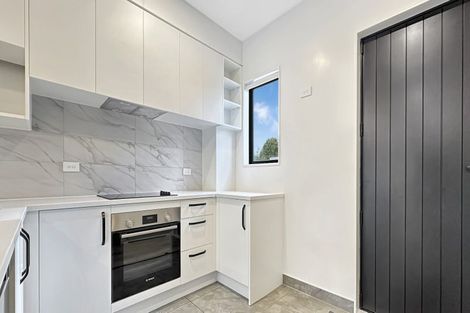 Photo of property in 6/241 Don Buck Road, Massey, Auckland, 0614