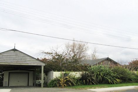 Photo of property in 75 Bluegum Road, Paraparaumu Beach, Paraparaumu, 5032