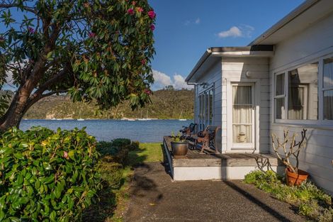 Photo of property in 96 Albert Street, Whitianga, 3510