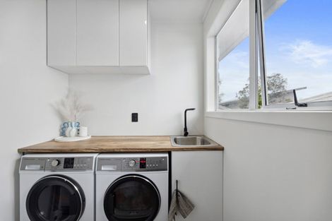 Photo of property in 15 Frederick Street, Two Mile Bay, Taupo, 3330