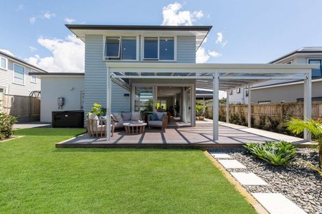 Photo of property in 23 Kukuwai Avenue, Red Beach, 0932