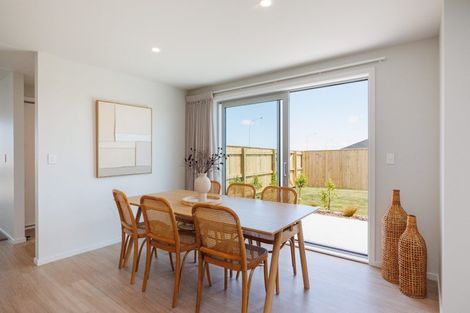 Photo of property in 68 Atlantic Drive, Fitzherbert, Palmerston North, 4410