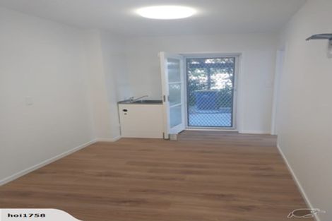 Photo of property in 2/77 Stanaway Street, Hillcrest, Auckland, 0627