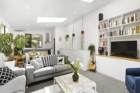 Photo of property in 1/18 Oriental Terrace, Oriental Bay, Wellington, 6011