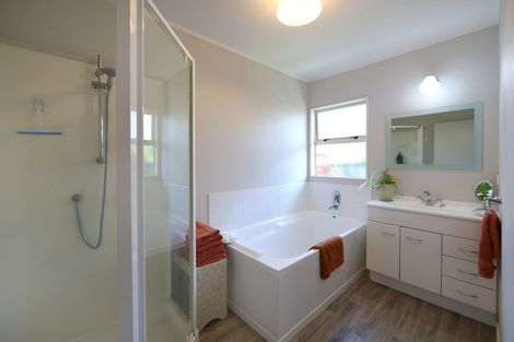 Photo of property in 3 Sebal Place, Havelock North, 4130