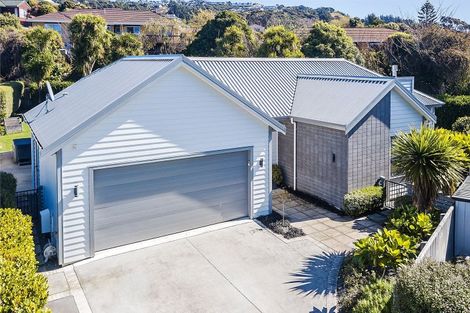 Photo of property in 50 Resolution Drive, Whitby, Porirua, 5024