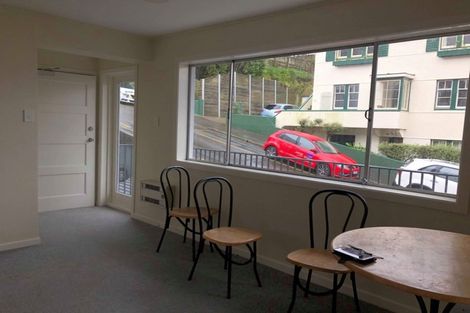 Photo of property in Windsor Court, 340u1 Tinakori Road, Thorndon, Wellington, 6011