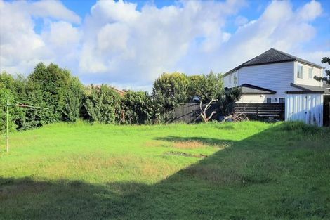 Photo of property in 24 Dellwood Avenue, Henderson, Auckland, 0612