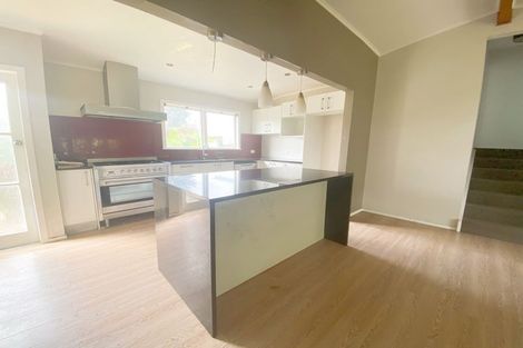 Photo of property in 5 Silver Birch Rise, Henderson, Auckland, 0612