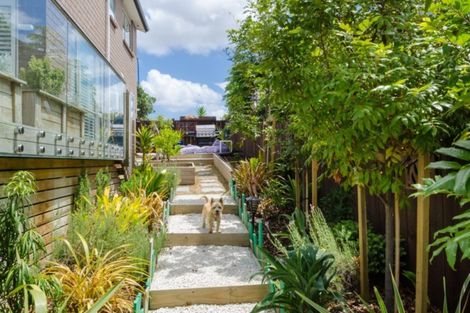 Photo of property in 88 Pohutukawa Parade, Riverhead, 0820