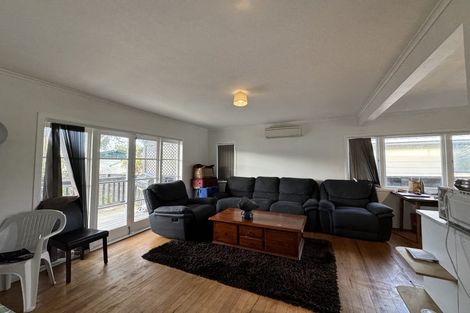 Photo of property in 9 Huruhuru Road, Massey, Auckland, 0614