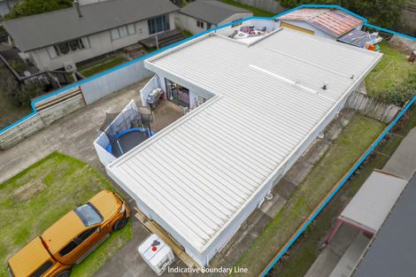 Photo of property in 17 Fernleigh Avenue, Waiuku, 2123