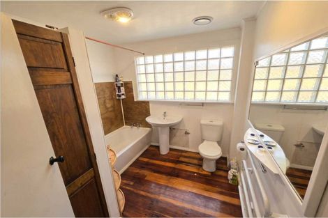 Photo of property in 73 Valley Road, Paraparaumu, 5032