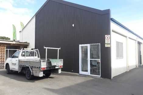 Photo of property in 144 Queens Drive, Lyall Bay, Wellington, 6022