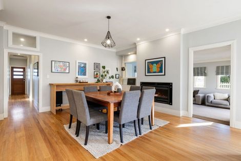 Photo of property in 30 Williams Street, Cambridge, 3434