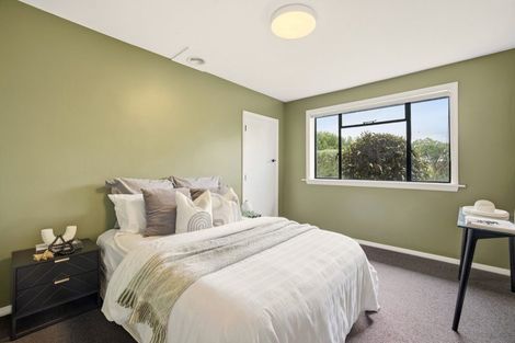 Photo of property in 8 Ardmore Place, Bishopdale, Christchurch, 8053