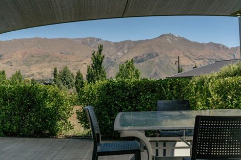Photo of property in 15 Matipo Street, Wanaka, 9305