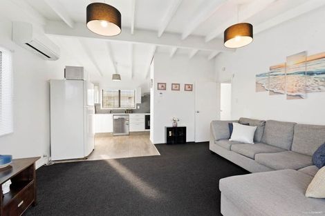 Photo of property in 43 Trevor Hosken Drive, Wiri, Auckland, 2104