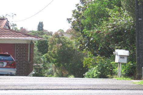 Photo of property in 4/305 Great North Road, Henderson, Auckland, 0612