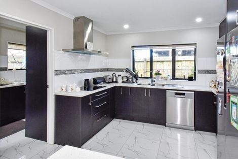 Photo of property in 7 Clendon Place, Manurewa, Auckland, 2102