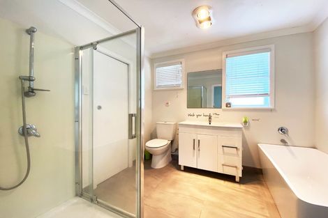 Photo of property in 18 Dellwood Avenue, Henderson, Auckland, 0612