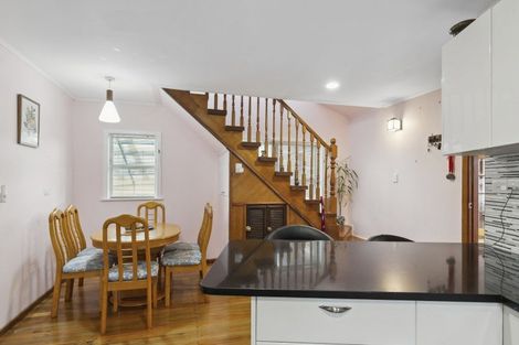 Photo of property in 12 Camrose Grove, Kingston, Wellington, 6021