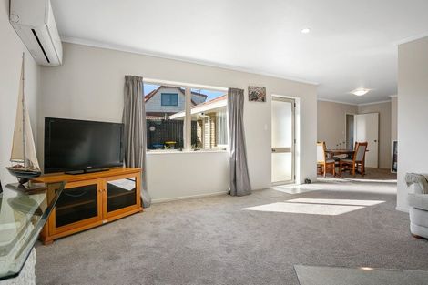 Photo of property in 3 Hilliard Place, Leamington, Cambridge, 3432